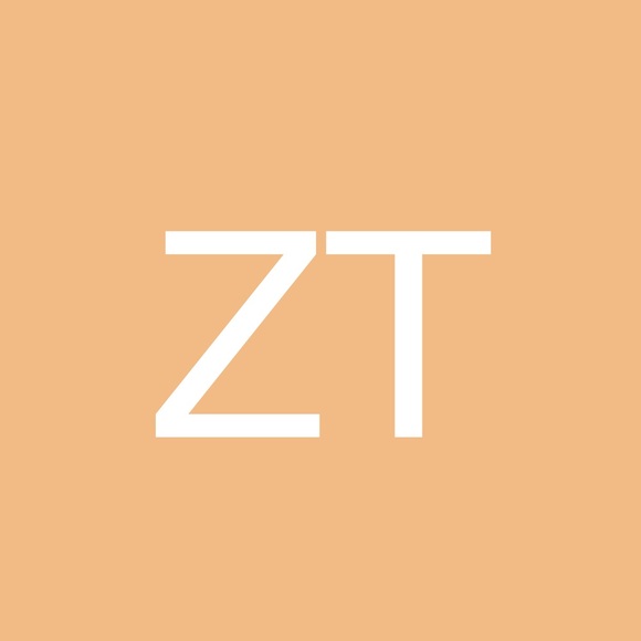 Profile Picture of Zoe Tyler (@zoegracetyler) on Poshmark