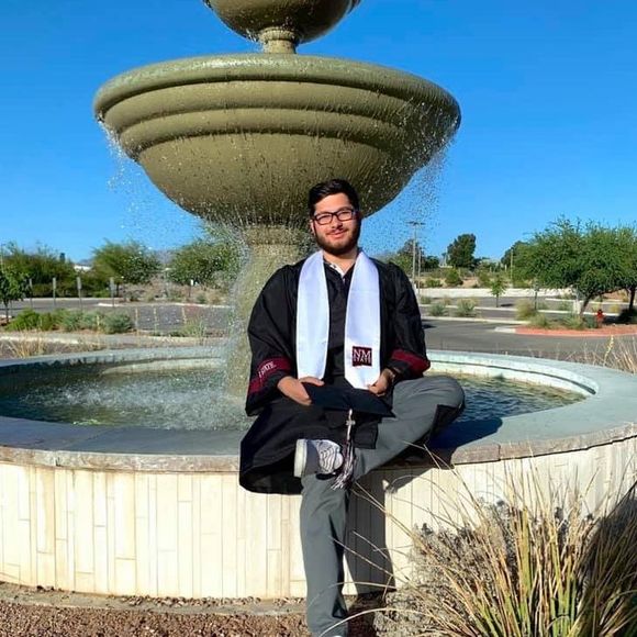 Profile Picture of David Barlow (@davidbarlow98) on Poshmark