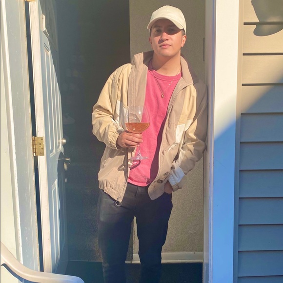 Profile Picture of Alec Barberio (@budlofsky) on Poshmark