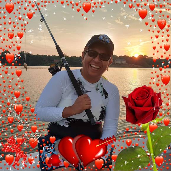 Profile Picture of Neyired Markatos (@nikky1111) on Poshmark