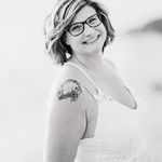 Profile Picture of Alicia Leffler (@colorstreet.by.looking_glass) on Instagram