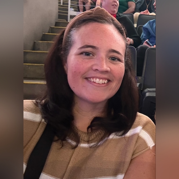 Profile Picture of Erica Holleran (@ericaholleran) on Poshmark