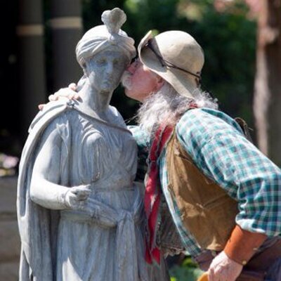 Profile Picture of Randy (@Old_Stuntman) on Twitter