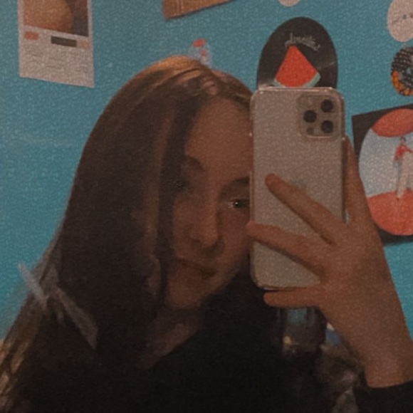 Ava Abramowski - Poshmark Profile Picture of Ava Abramowski (@ava_abramowski) on Poshmark