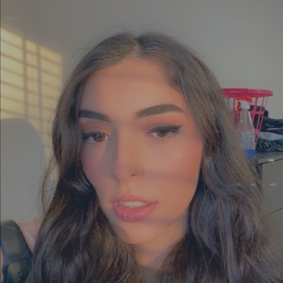 Profile Picture of Jennifer Dahdal (@jenniferdahdal) on Poshmark