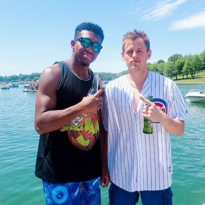 Profile Picture of Albert White (@Albertw23) on Twitter