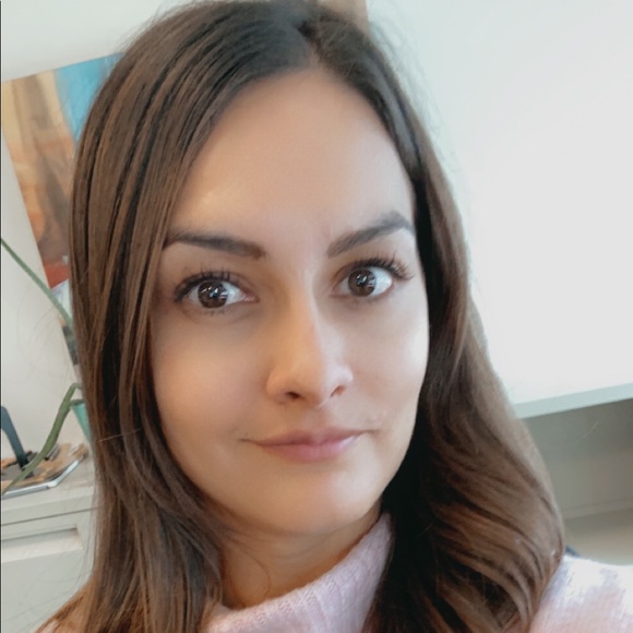 Profile Picture of Brianna Shariff (@briannashariff) on Poshmark