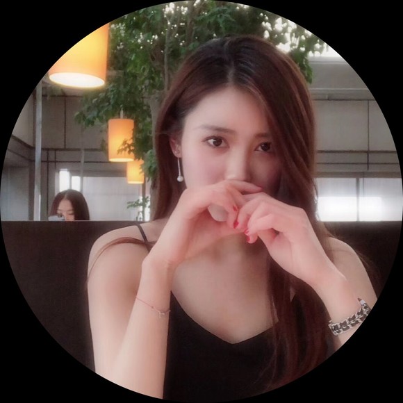 Profile Picture of Wei Zhang (@weizhang888) on Poshmark