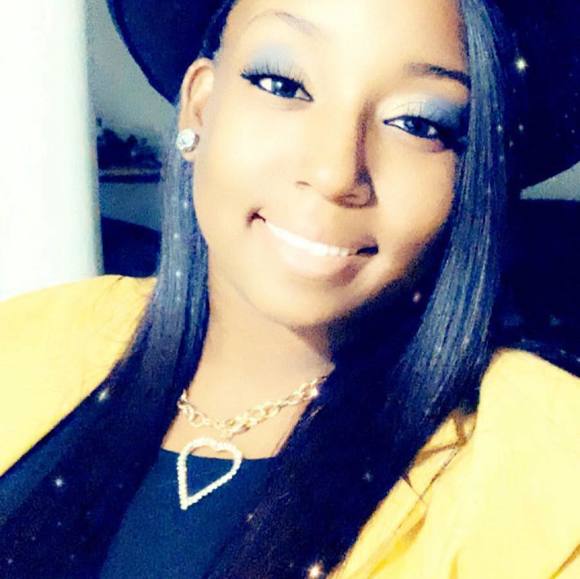 Profile Picture of Tanisha Summers (@mz_sunmers) on Poshmark