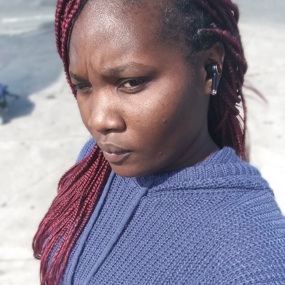 Profile Picture of Devona Buffalo (@devonabuffalo19) on Poshmark