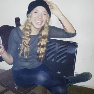 Profile Picture of Sara ✴ (@SaraSutter7) on Twitter
