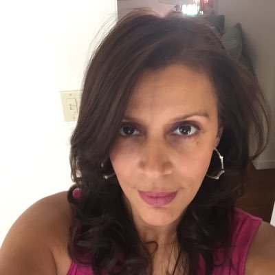 Profile Picture of Janet Valentin (@jayluv68) on Twitter