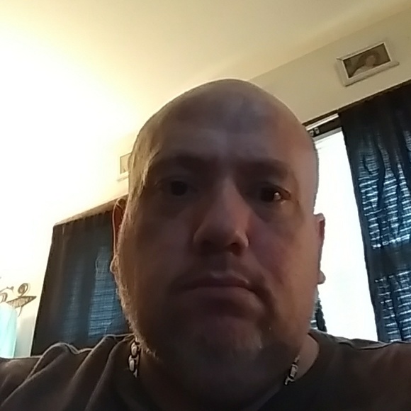 Profile Picture of Chasta Olmstead (@chastaand2) on Poshmark