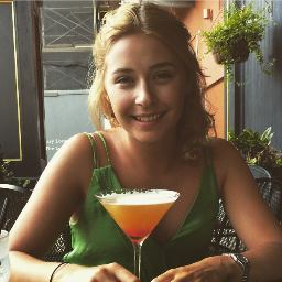 Profile Picture of Laura Bradley (@LauraBradleyPR) on Twitter