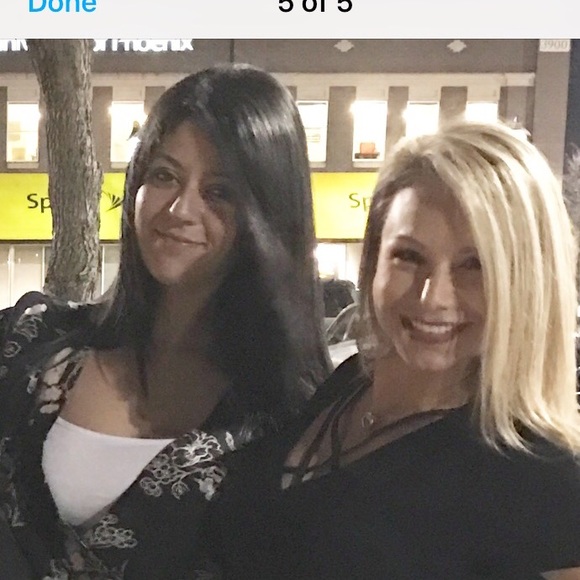 Profile Picture of Vicky Long (@vlong17) on Poshmark