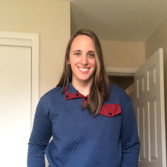 Profile Picture of Lisa Oravetz (@crazycap45) on Poshmark