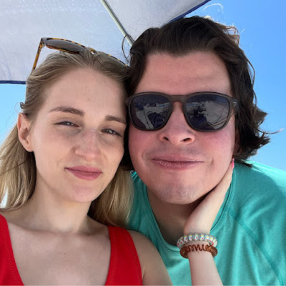 Profile Picture of Allison Mancini (@allison_mancini) on Poshmark