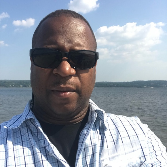 Profile Picture of Darren West (@retired153) on Poshmark