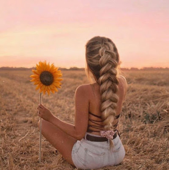 Profile Picture of Charlie Desbiens (@desbiensc) on Poshmark