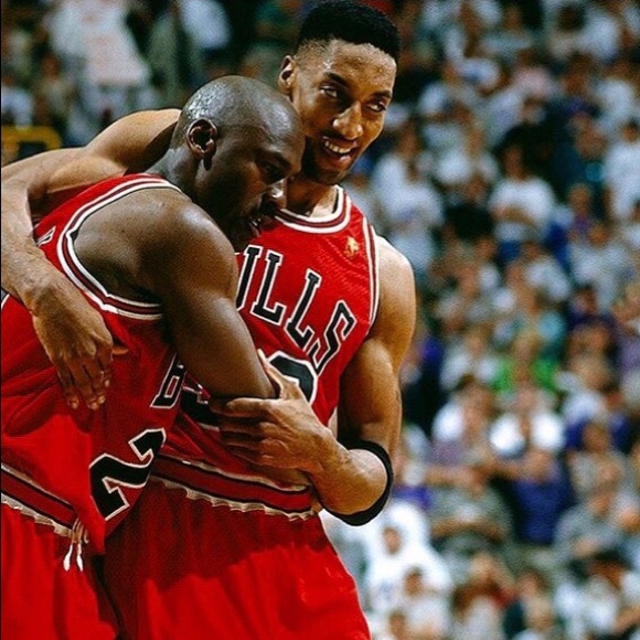 Profile Picture of Cal James (@akakingjames) on Poshmark