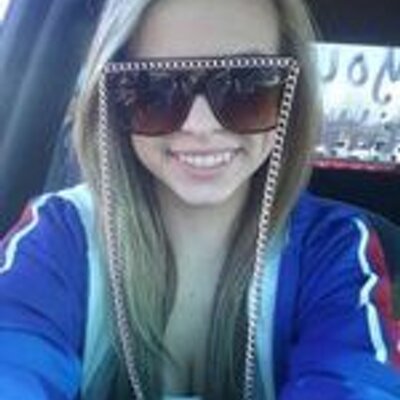 Profile Picture of Connie Burnett (@Connier95) on Twitter