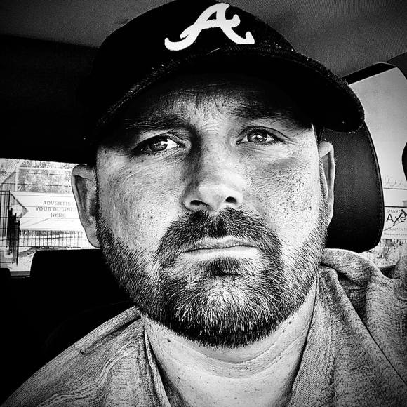 Profile Picture of Cory Clonce (@coryclonce) on Poshmark