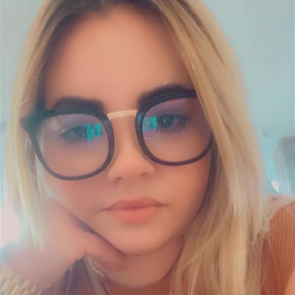 Profile Picture of Ana laura Michael angelo (@anitamichael04) on Poshmark