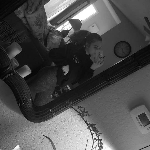 Profile Picture of Savannah Chase (@savannah_chase) on Poshmark