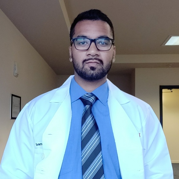 Profile Picture of Hamza Ahmed (@hamza1199) on Poshmark