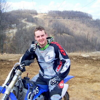 Profile Picture of Andrew Manos (@andy_manos88) on Twitter