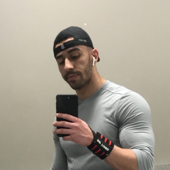 Profile Picture of Mohammad Al-samhouri (@alsamhouri23) on Poshmark
