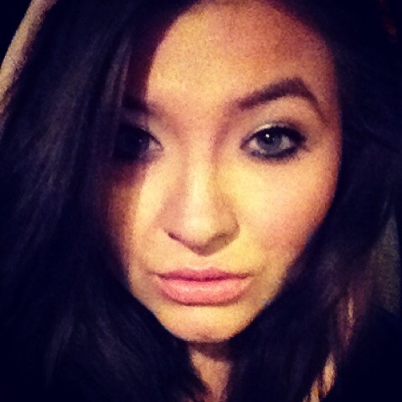 Profile Picture of Mary Husick (@mhusick) on Poshmark