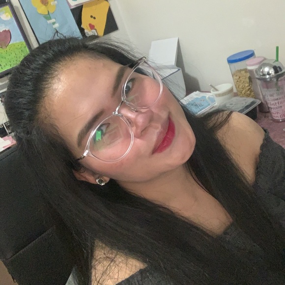 Profile Picture of Marife Datuin (@iam_mari) on Poshmark