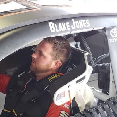 Profile Picture of Blake Jones (@BlakeV21) on Twitter
