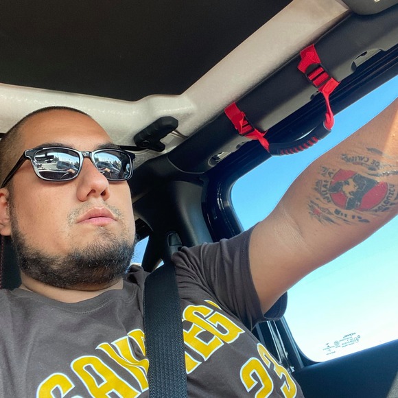Profile Picture of Jonathan Calderas (@foxt38) on Poshmark