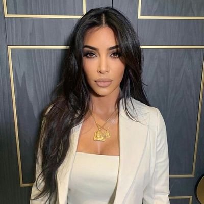 Profile Picture of KKWStyle2017 (@kkwstyle2017) on Twitter