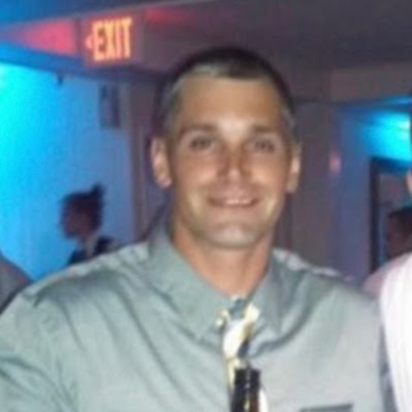 Profile Picture of Christopher Machado (@chrisgm52114) on Poshmark