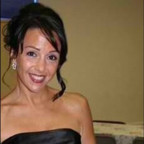 Profile Picture of Pamela Morrison (@pamcakes810) on Poshmark