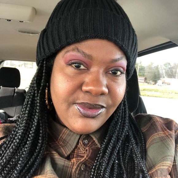 Profile Picture of Jihan Von hendricks (@jihanv) on Poshmark