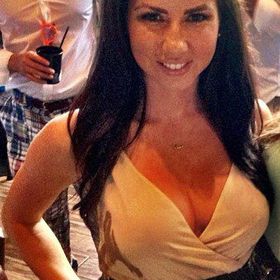 Profile Picture of Taryn Coates (@tarynbrie) on Pinterest