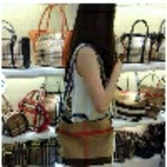 Eunkyung Kim - Poshmark Profile Picture of Eunkyung Kim (@eunkyungkim) on Poshmark