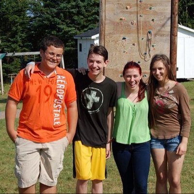Profile Picture of Kenzie (@kenzie13burke) on Twitter