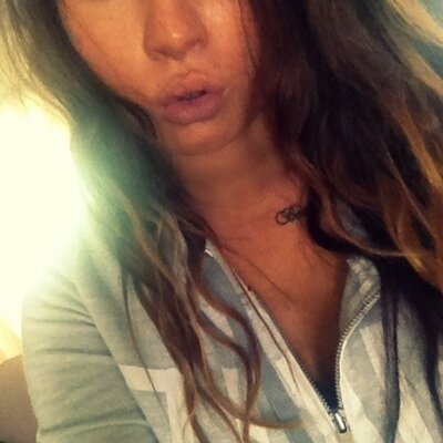 Profile Picture of Lily Cordero (@foreveerlily) on Twitter