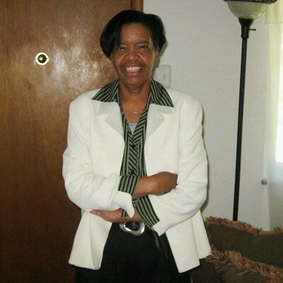 Profile Picture of Robin Barber (@robo9801) on Twitter