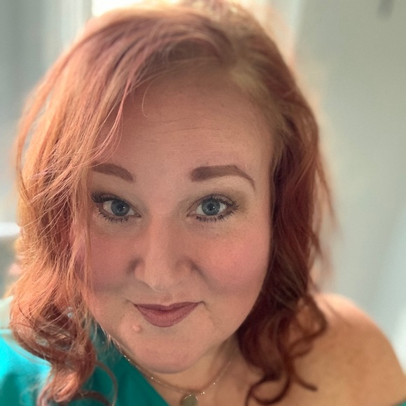 Profile Picture of Erica Weese (@ericaw1023) on Poshmark