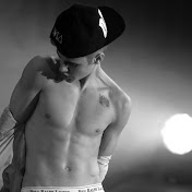 Profile Picture of Cindy Hope (@StarrStruckkLovee) on Youtube