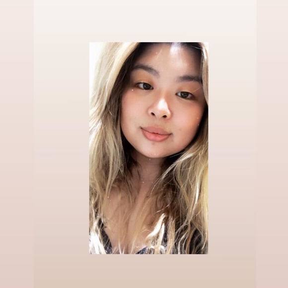 Profile Picture of Yvette Enriquez (@yroseenriquez) on Poshmark