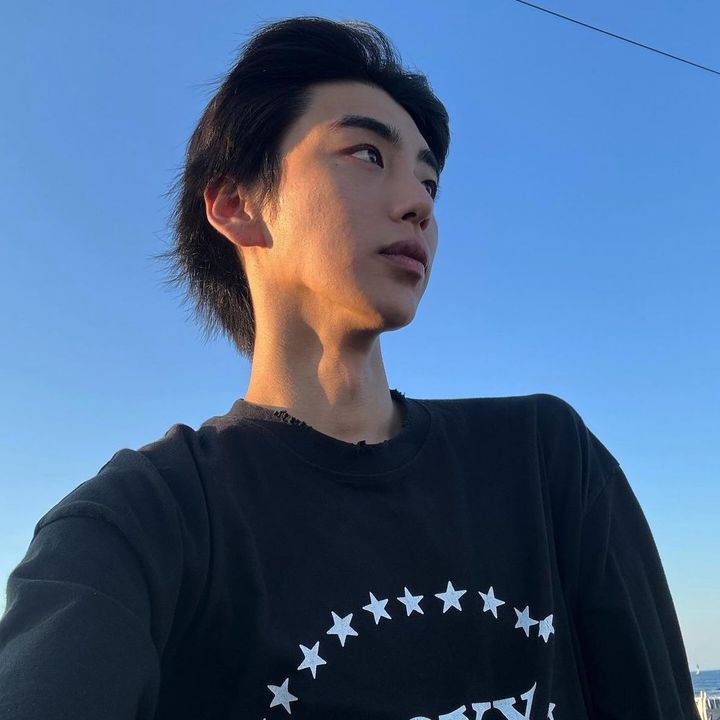 Profile Picture of 준 성 (@dustymilwer_) on Tiktok