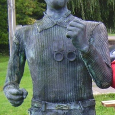 Profile Picture of Bob Cartwright (@Bobsagiant) on Twitter