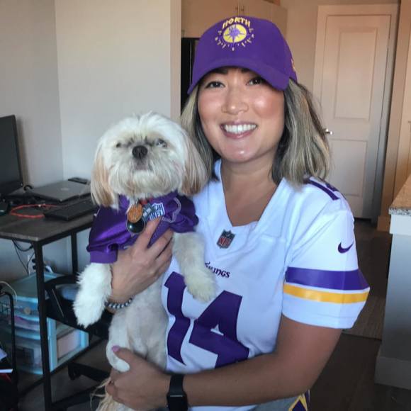 Profile Picture of Lisa Do (@lisado16) on Poshmark